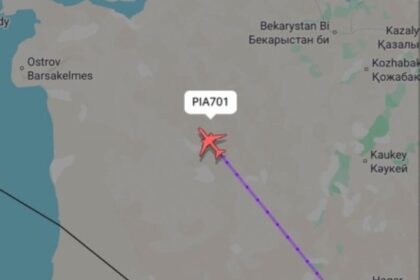 بعد حظر 5 أعوام.. باكستان تستأنف أُولى رحلاتها الجوية إلى بريطانيا