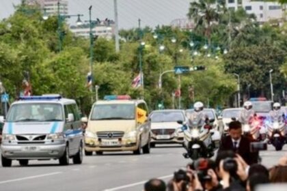 بانكوك تودع «أم الأمة».. تايلند تدخل حداداً لعام كامل على رحيل الملكة سيريكيت