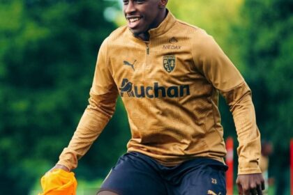 سعود عبدالحميد مع لانس إلى وصافة الدوري الفرنسي