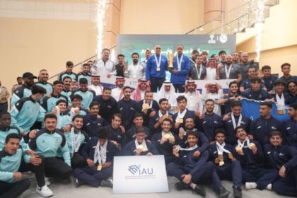 سباحو جامعة الإمام عبد الرحمن بن فيصل أبطالاً للدوري