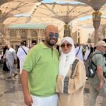 حاتم صلاح يبدأ حياته الزوجية بزيارة السعودية مع زوجته حاتم صلاح يبدأ حياته الزوجية بزيارة السعودية مع زوجته