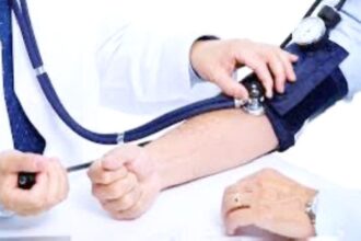 4 فحوصات دم ضرورية بعد الـ40 4 فحوصات دم ضرورية بعد الـ40