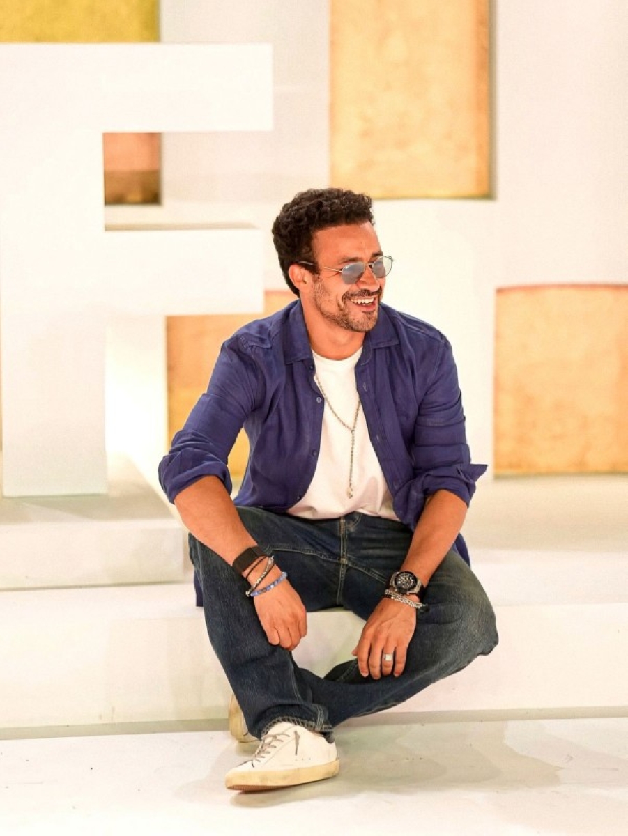 أحمد داود يستعد لـ رمضان 2026 بـ«بابا وماما جيران» أحمد داود يستعد لـ رمضان 2026 بـ«بابا وماما جيران»