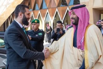 ولي العهد والرئيس السوري يبحثان تعزيز التعاون الاقتصادي ولي العهد والرئيس السوري يبحثان تعزيز التعاون الاقتصادي