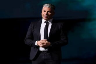 «هومين» السعودية تطلق نظام تشغيل بالصوت.. يغير مستقبل الحواسيب «هومين» السعودية تطلق نظام تشغيل بالصوت.. يغير مستقبل الحواسيب