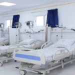 ثأر داخل المستشفى.. أبناء عم يقتلون قريبهم أمام الأطباء ثأر داخل المستشفى.. أبناء عم يقتلون قريبهم أمام الأطباء