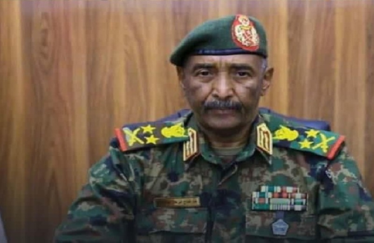 أقرّ بسقوط الفاشر.. البرهان: التدمير الممنهج وراء مغادرتنا المدينة أقرّ بسقوط الفاشر.. البرهان: التدمير الممنهج وراء مغادرتنا المدينة