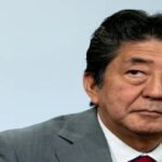 محاكمة قاتل رئيس وزراء اليابان تبدأ وسط اهتمام عالمي واسع