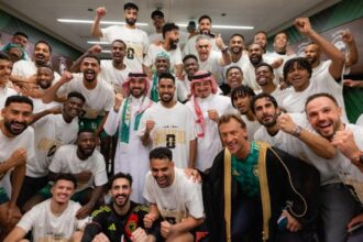 رينارد يرسم خارطة الأخضر لكأس العرب «فيفا» رينارد يرسم خارطة الأخضر لكأس العرب «فيفا»