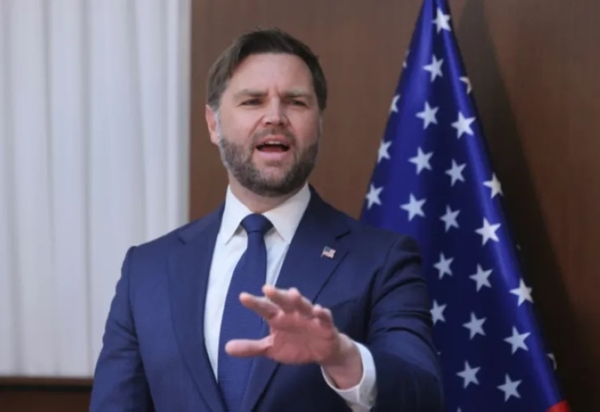 نائب الرئيس الأمريكي: الاتفاق صامد.. و«حماس» أو جهة أخرى هاجمت جندياً إسرائيلياً نائب الرئيس الأمريكي: الاتفاق صامد.. و«حماس» أو جهة أخرى هاجمت جندياً إسرائيلياً