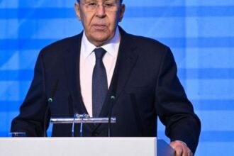 وزير الخارجية الروسي: ننتظر رداً أمريكياً إيجابياً بشأن معاهدة «ستارت» الجديدة وزير الخارجية الروسي: ننتظر رداً أمريكياً إيجابياً بشأن معاهدة «ستارت» الجديدة