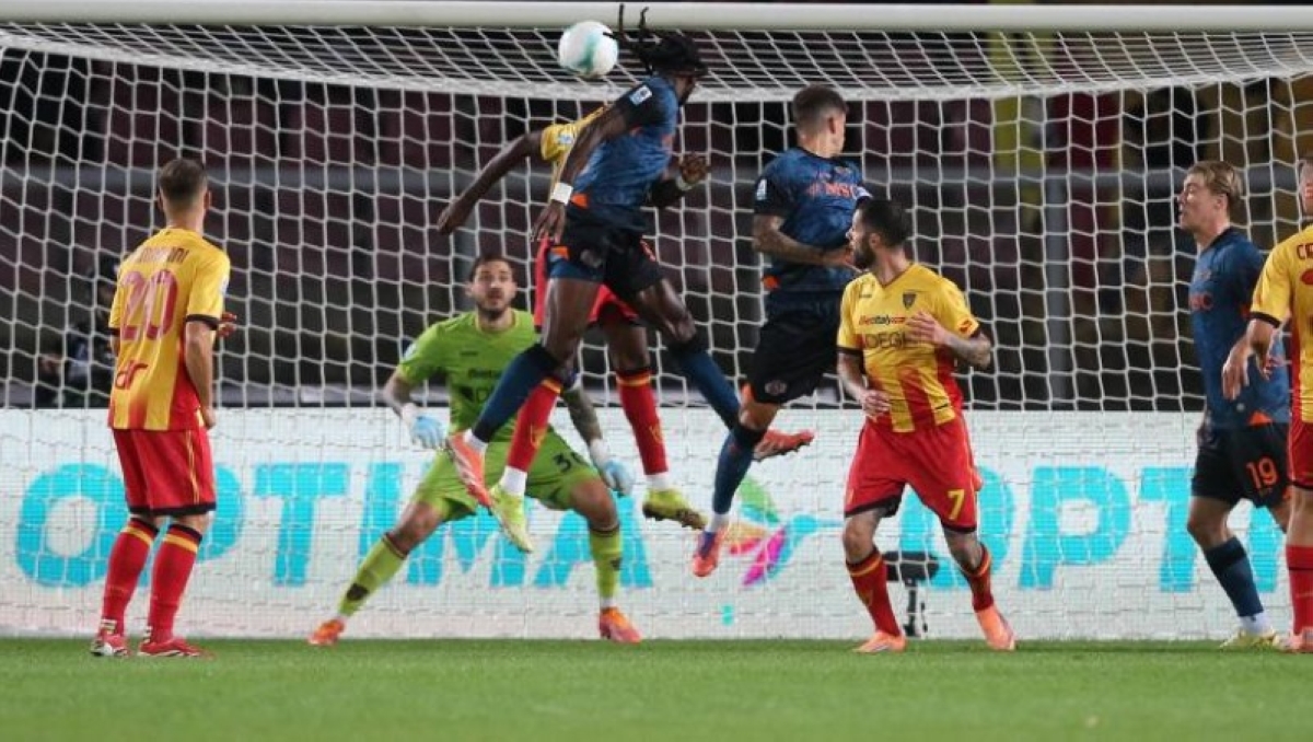 إنغويسا يهدي نابولي فوزاً صعباً خارج الديار إنغويسا يهدي نابولي فوزاً صعباً خارج الديار