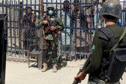 وزير الإعلام الباكستاني يعلن فشل المحادثات مع أفغانستان