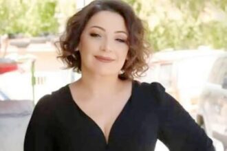 كتابُكَ والمسافة...