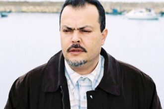 لِشُرْفَةِ عَيْنَيْكِ أَلَقُ الْقَصِيدَةِ لِشُرْفَةِ عَيْنَيْكِ أَلَقُ الْقَصِيدَةِ