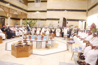 خلف العسكري لـ«عكاظ»: الجهد والمال في الأدب ليسا خسارة خلف العسكري لـ«عكاظ»: الجهد والمال في الأدب ليسا خسارة