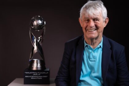 الكشف عن تعويذة كأس العالم.. مستلهمة من شخصية المدرب الأسطوري «بورا»