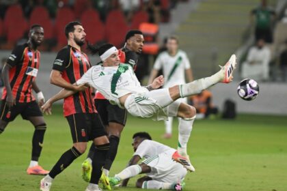 الأهلي يخيب آمال جماهيره بتعادل مع الرياض