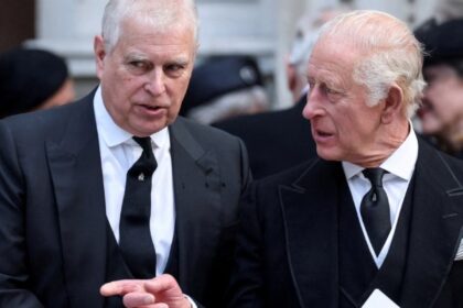 «فضيحة إبستين» تنتهي بصفعة.. الملك تشارلز يجرد شقيقه من ألقابه وقصره