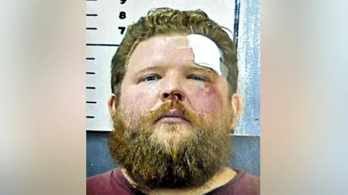 إحباط هجوم دموي في أمريكا.. الـFBI ينقذ معابد يهودية وشخصيات عامة إحباط هجوم دموي في أمريكا.. الـFBI ينقذ معابد يهودية وشخصيات عامة