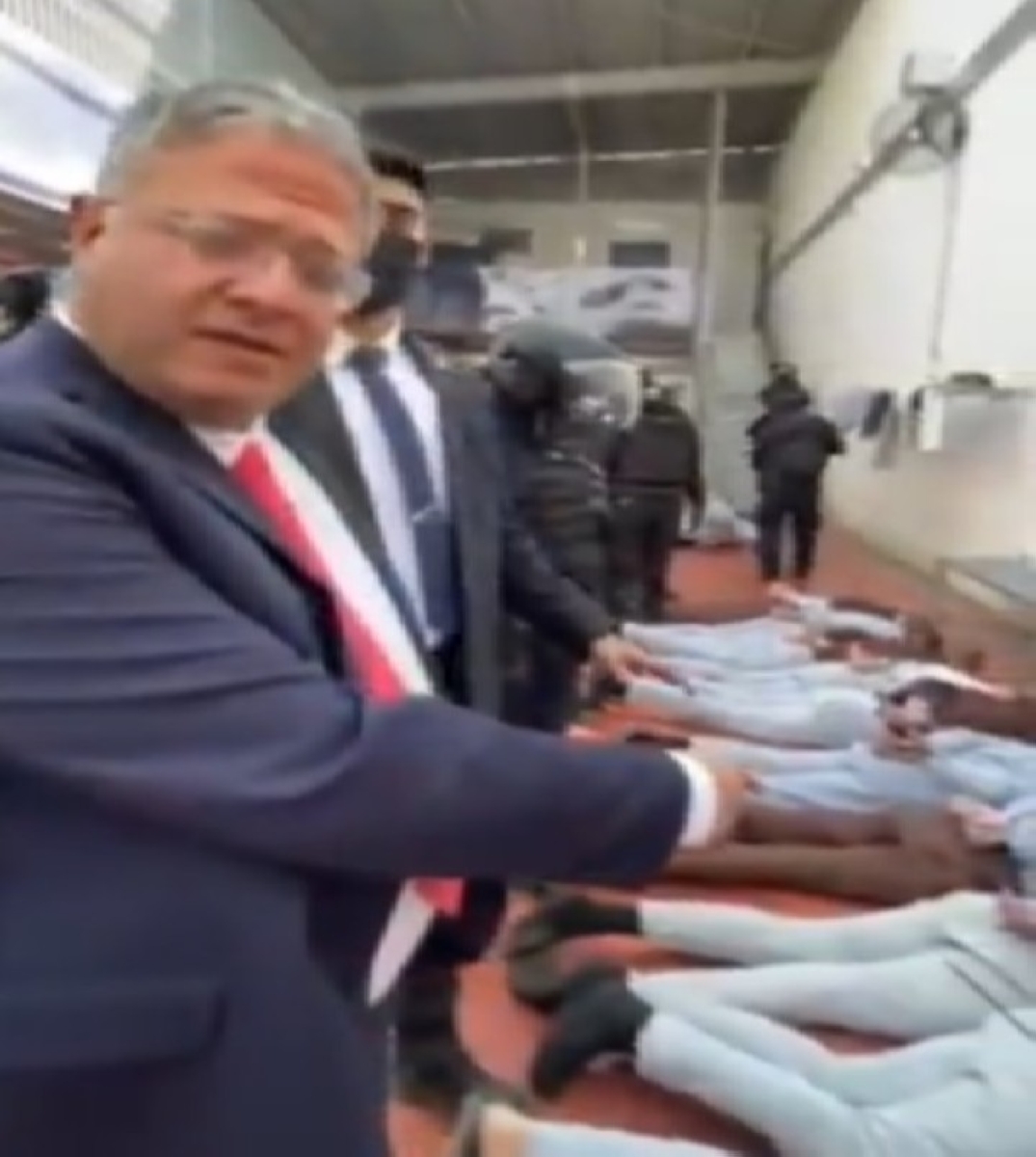 بن غفير يدعو لإعدام الأسرى الفلسطينيين علناً بن غفير يدعو لإعدام الأسرى الفلسطينيين علناً