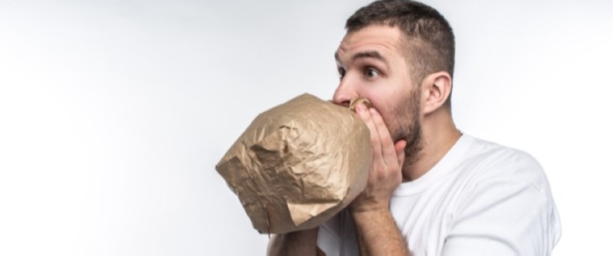 تنفس ببطء لحياة أفضل.. طبيب يكشف علاقة القلق بفرط التنفس تنفس ببطء لحياة أفضل.. طبيب يكشف علاقة القلق بفرط التنفس