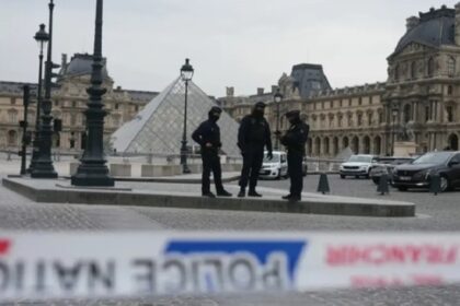 «اللوفر» تحت الحراسة المشددة.. فرنسا تتحرك بعد الفضيحة