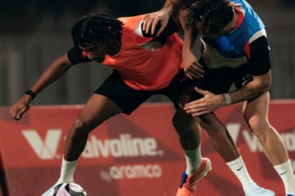 القادسية يواجه التعاون بـ«تكتيك» جديد