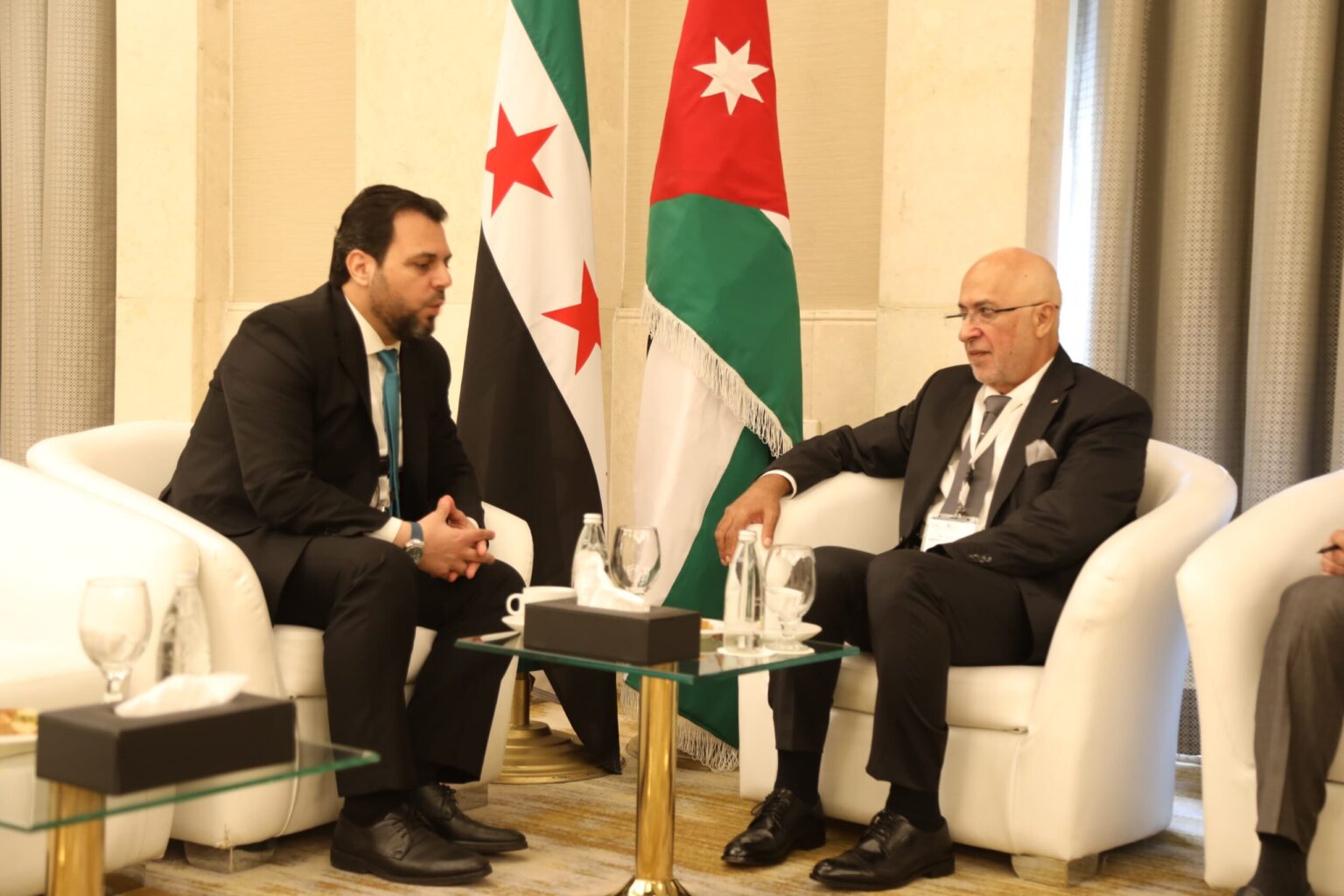 المعايطة: كل الدعم والإسناد للسوريين في مهمتهم الوطنية لإجراء انتخابات مجلس الشعب المعايطة: كل الدعم والإسناد للسوريين في مهمتهم الوطنية لإجراء انتخابات مجلس الشعب