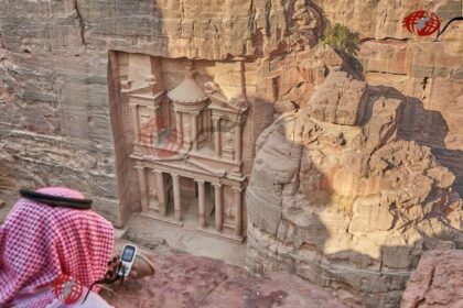 وزير السياحة: قرابة 90% من مدينة البترا ما تزال غير مكتشفة وزير السياحة: قرابة 90% من مدينة البترا ما تزال غير مكتشفة