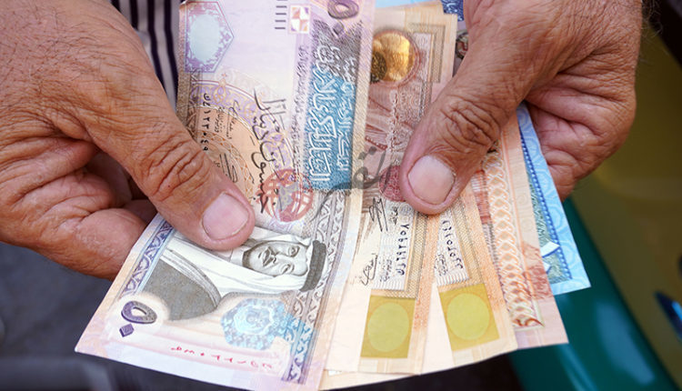 ارتفاع الإيرادات المحلية إلى 6.194 مليار دينار خلال الأشهر الثمانية الأولى من العام الحالي ارتفاع الإيرادات المحلية إلى 6.194 مليار دينار خلال الأشهر الثمانية الأولى من العام الحالي