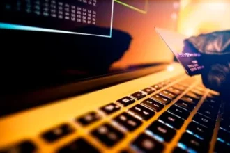 الجرائم الإلكترونية تحذر من صفحات احتيالية وهمية تحمل أسماء لشخصيات عامّة وتدّعي التداول المالي