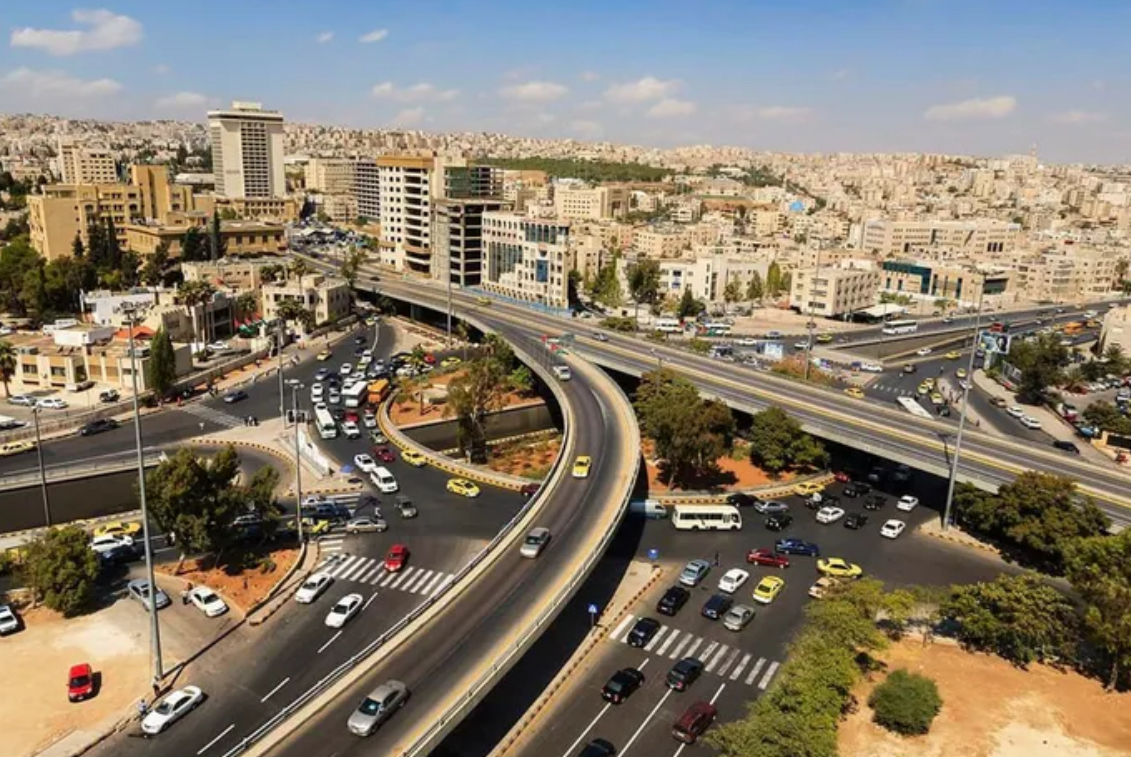 طقس لطيف فوق المرتفعات والسهول ومعتدل في باقي المناطق