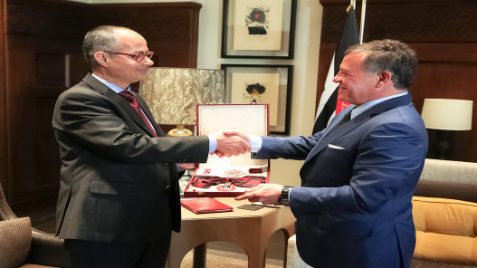 الملك: نفخر ونعتز بالعالم الأردني عمر ياغي ونبارك فوزه بجائزة نوبل للكيمياء