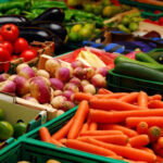 2145 طنا من الخضار وردت للسوق المركزي اليوم