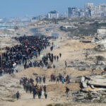 بدء عودة آلاف النازحين إلى وسط وشمال غزة بعد وقف إطلاق النار​ 