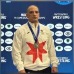 يحيى أبو طبيخ يُتوج بفضية بطولة العالم للمصارعة للأساتذة