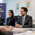 ولي العهد يلتقي ممثلين عن شركة بيرسون العالمية في لندن