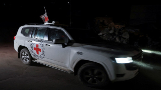 إسرائيل تؤكد التعرف على هوية محتجزين إسرائيليين تسلمت جثتيهما الأربعاء إسرائيل تؤكد التعرف على هوية محتجزين إسرائيليين تسلمت جثتيهما الأربعاء