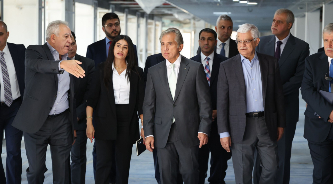 رئيس الوزراء يؤكِّد ضرورة تكثيف الجهود لتشغيل مطار عمَّان المدني في ماركا قبل نهاية العام الجاري