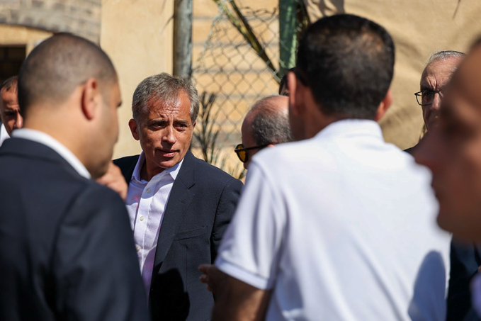 رئيس الوزراء يشدّد على ضرورة إعادة وضع الأزرق على الخارطة السياحيَّة رئيس الوزراء يشدّد على ضرورة إعادة وضع الأزرق على الخارطة السياحيَّة