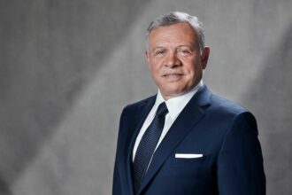 الملك يلتقي رئيس أركان القوات البرية الباكستانية الملك يلتقي رئيس أركان القوات البرية الباكستانية