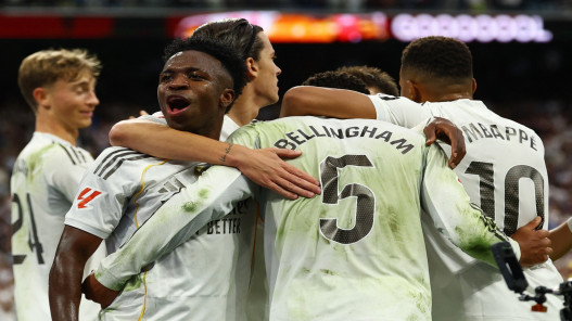 ريال مدريد يفوز على برشلونة 2-1 ريال مدريد يفوز على برشلونة 2-1