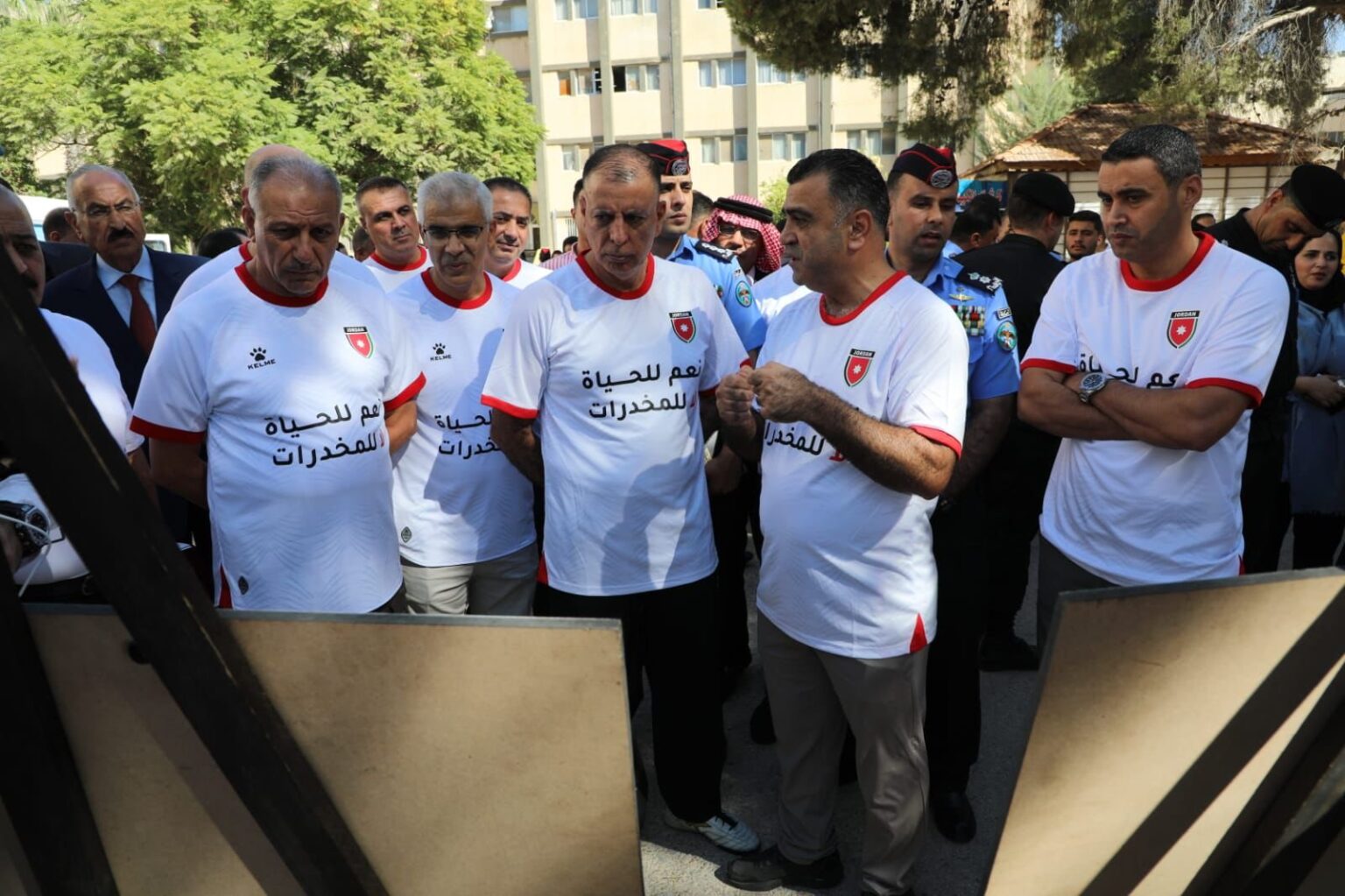 وزير الداخلية ومدير الأمن العام يشهدان اطلاق حملة “ نعم للحياة ….لا للمخدرات” بمباراة ودّية في جامعة اليرموك وزير الداخلية ومدير الأمن العام يشهدان اطلاق حملة “ نعم للحياة ….لا للمخدرات” بمباراة ودّية في جامعة اليرموك