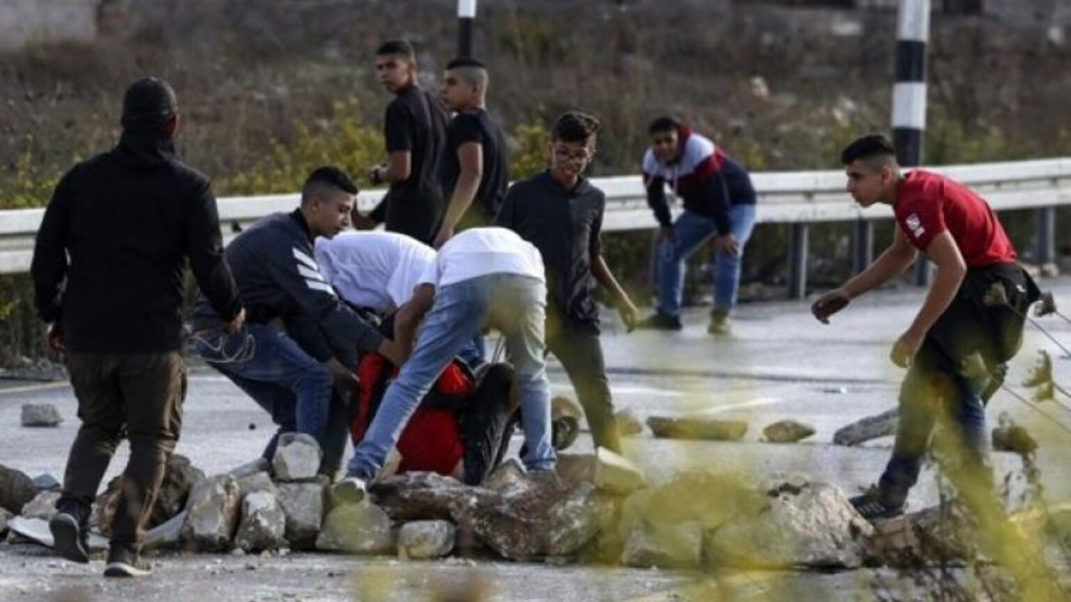 استشهاد شاب فلسطيني برصاص الاحتلال جنوب الخليل  استشهاد شاب فلسطيني برصاص الاحتلال جنوب الخليل