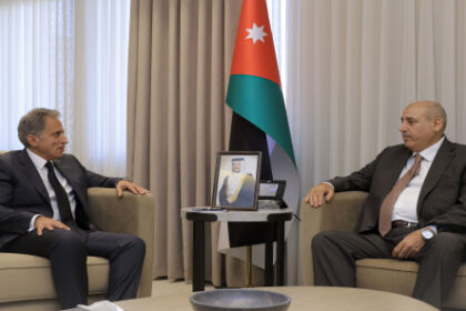 القاضي وحسان يؤكدان أهمية التعاون بين الحكومة والنواب القاضي وحسان يؤكدان أهمية التعاون بين الحكومة والنواب