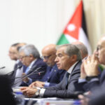 خلال عام واحد… حكومة حسّان تتخذ أكثر من 1000 قرار