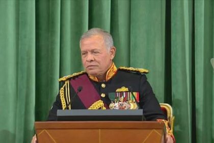الملك: الأردن نما واشتد عوده بفضل إيمان الأردنيين الملك: الأردن نما واشتد عوده بفضل إيمان الأردنيين