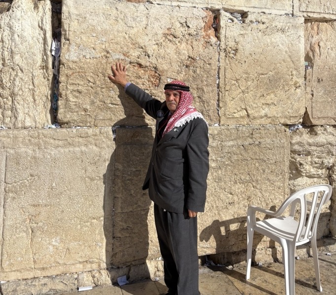 بيان لعشيرة الزيود حول فيديو حائط البراق بيان لعشيرة الزيود حول فيديو حائط البراق