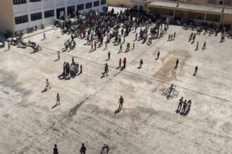 سورية: معلم يعتدي على طفل بتهمة سرقة 4 آلاف ليرة في مدرسة